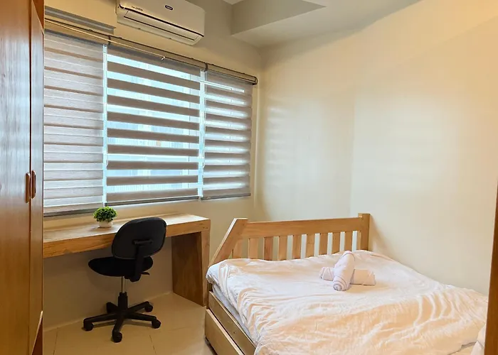 Pinkdoorz Moa Staycation At Shell Residences