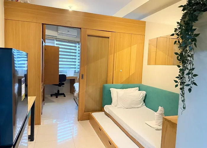 Pinkdoorz Moa Staycation At Shell Residences
